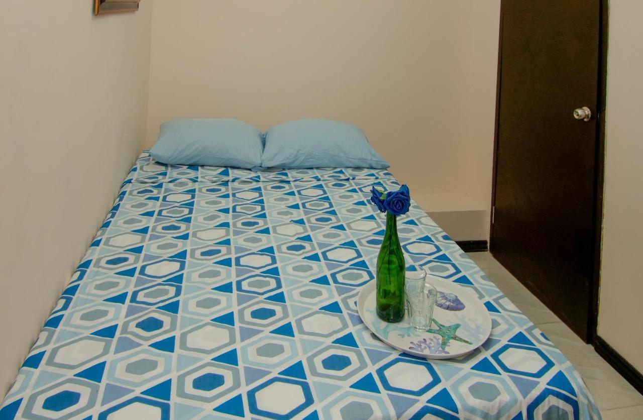 876 Ja Oasis & Homestay - By Kingston Airport מראה חיצוני תמונה